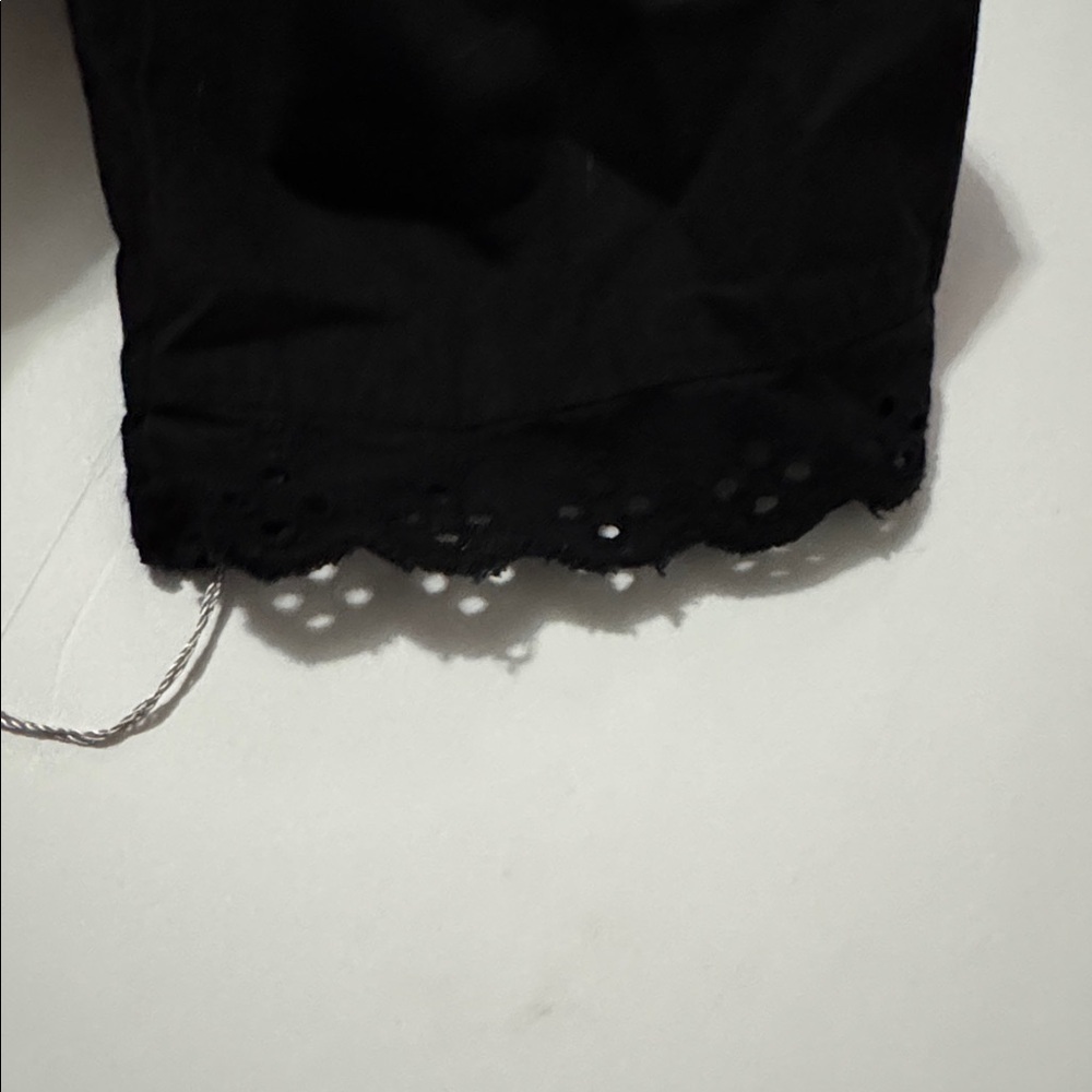 NWT- Women's LC Lauren Conrad black Embroidered Poplin Top size small - Picture 3 of 11